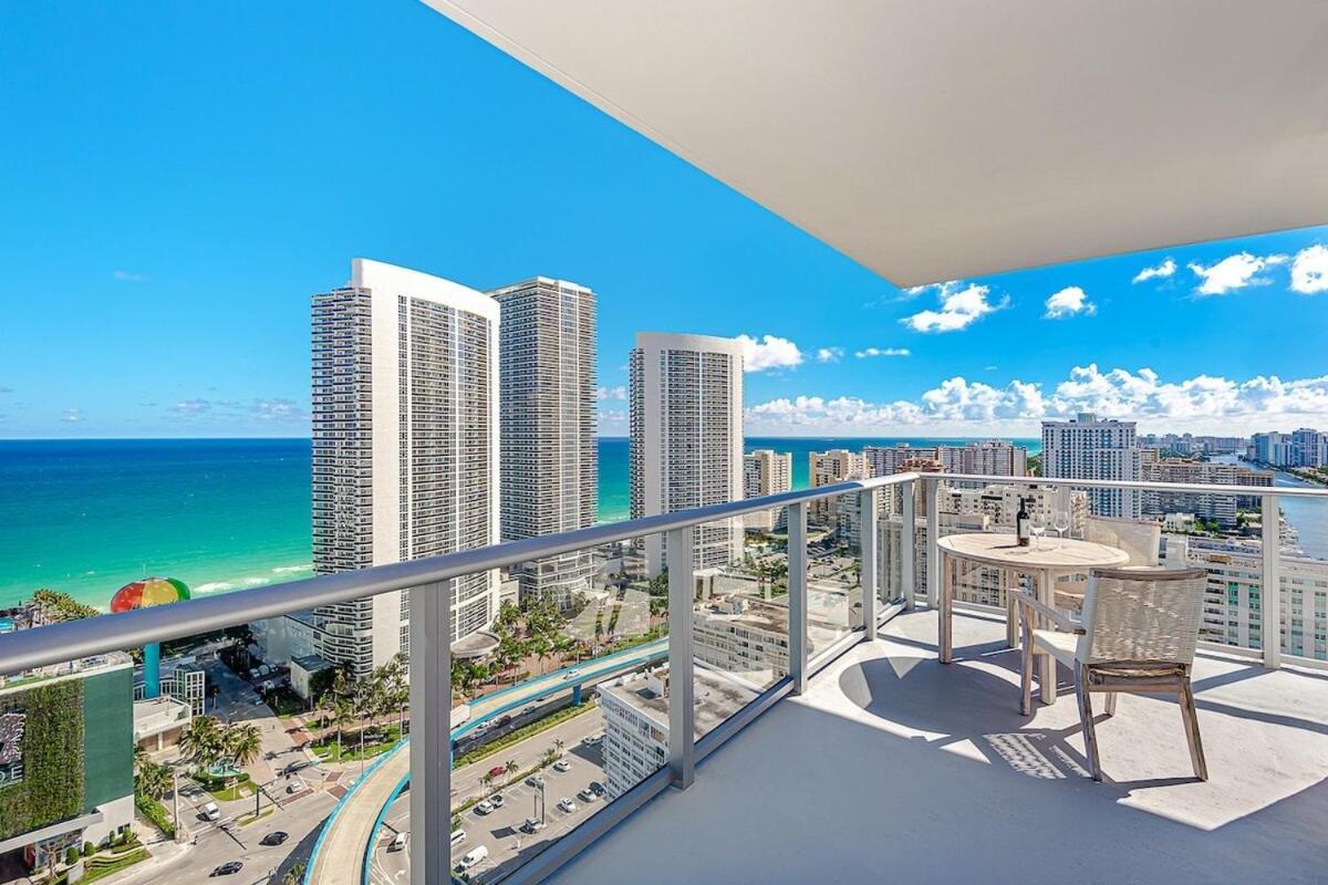 好莱坞Wrap Around Balcony - Insane Views - Amazing Pools公寓 外观 照片