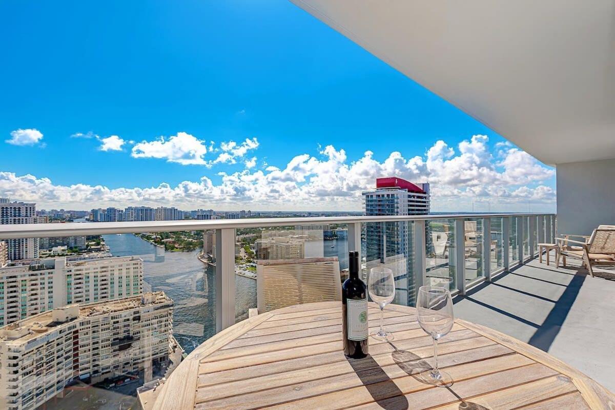 好莱坞Wrap Around Balcony - Insane Views - Amazing Pools公寓 外观 照片